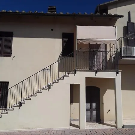 Claudio Apartment Quartaia